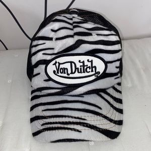 Von Dutch trucker hat